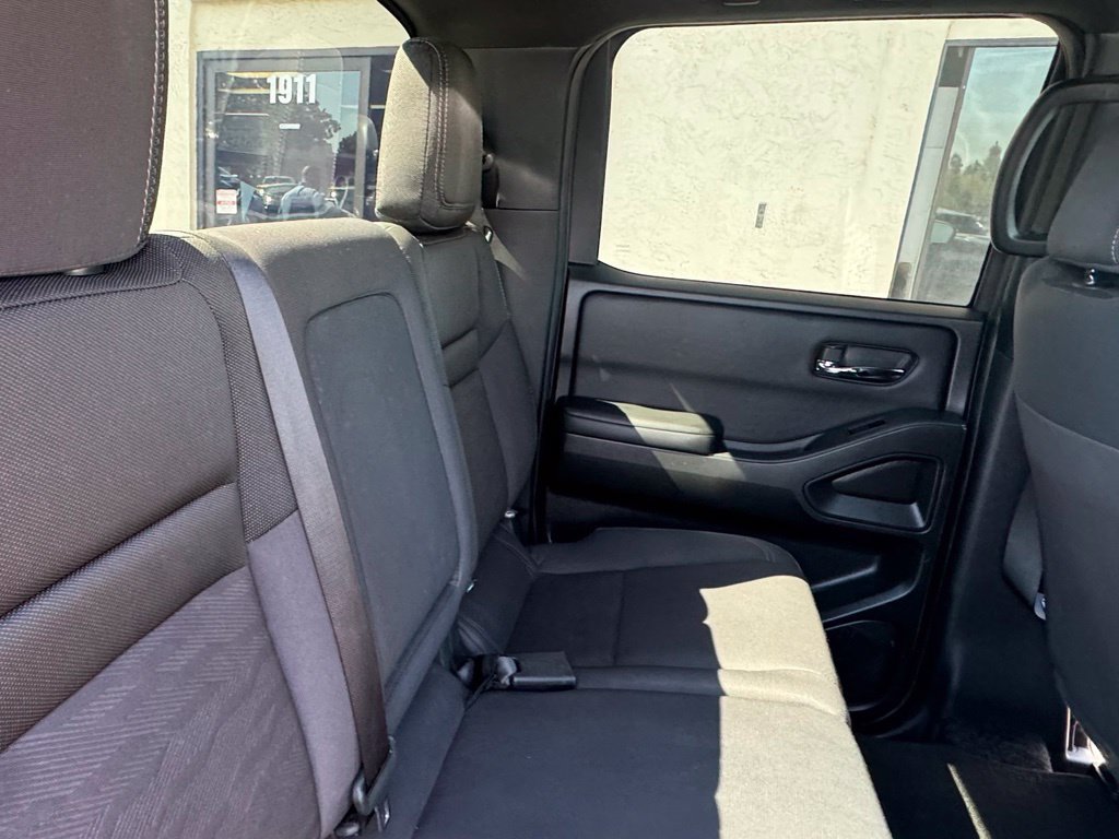 Used 2023 Nissan Frontier SV w/ Midnight Edition Package AWD/4WD image 19