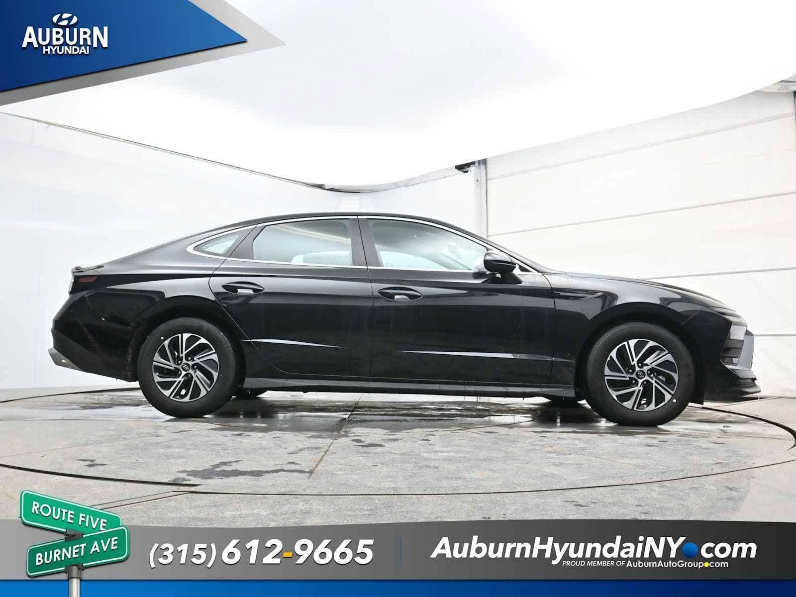 New 2026 Hyundai Sonata Blue FWD image 19