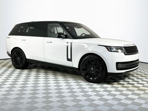 Used 2023 Land Rover Range Rover Long Wheelbase SE AWD/4WD image 3