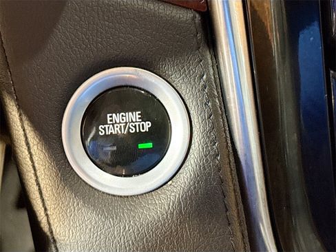 Used 2018 Cadillac Escalade Premium Luxury image 22