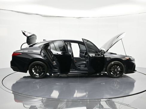 Used 2025 Toyota Camry SE image 50