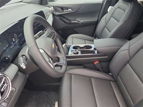 New 2026 Chevrolet Equinox LT w/ Convenience Package II image 22