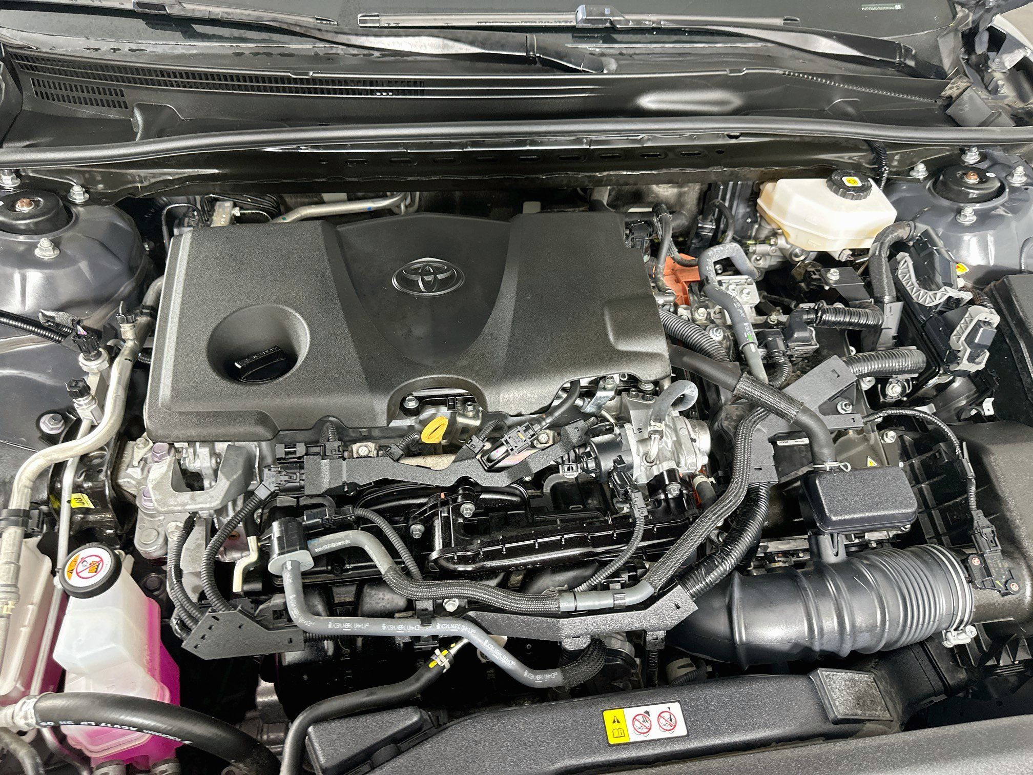 Used 2025 Toyota Camry LE FWD image 33