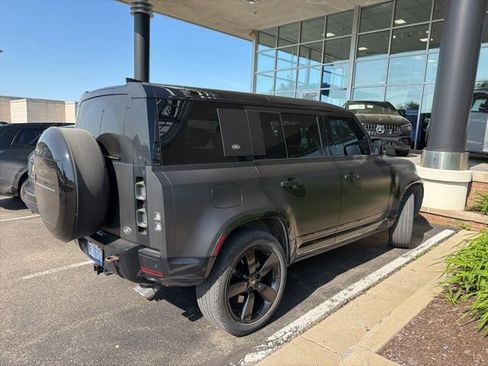 Used 2023 Land Rover Defender 110 V8 AWD/4WD image 4