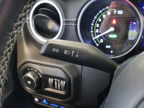 Used 2021 Jeep Wrangler Unlimited Sahara w/ Cold Weather Group image 27