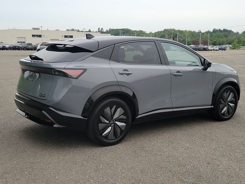 Used 2025 Nissan Ariya AWD image 5