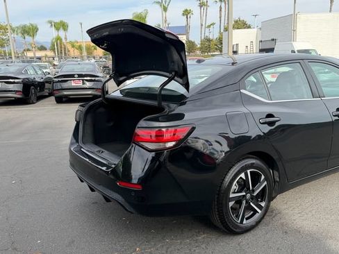 Used 2024 Nissan Sentra SV FWD image 8