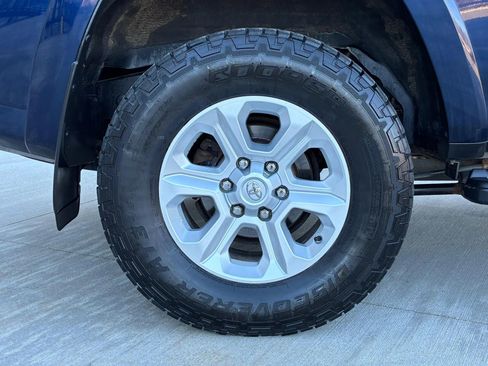 Used 2016 Toyota 4Runner SR5 image 32