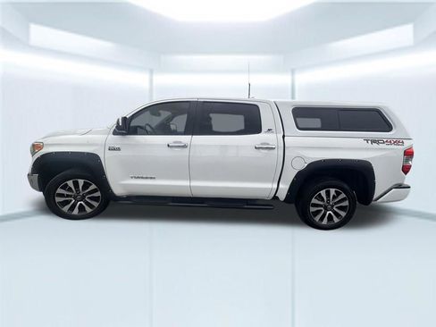 Used 2016 Toyota Tundra Limited w/ Limited Premium Package AWD/4WD image 7