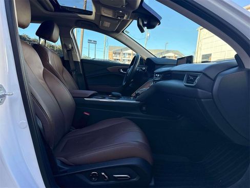 Used 2023 Acura TLX w/ Technology Package image 12