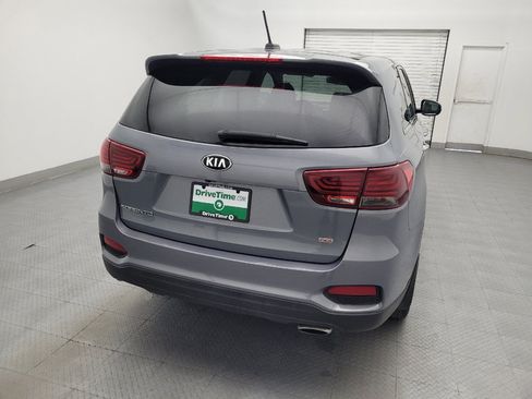 Used 2020 Kia Sorento LX FWD image 5