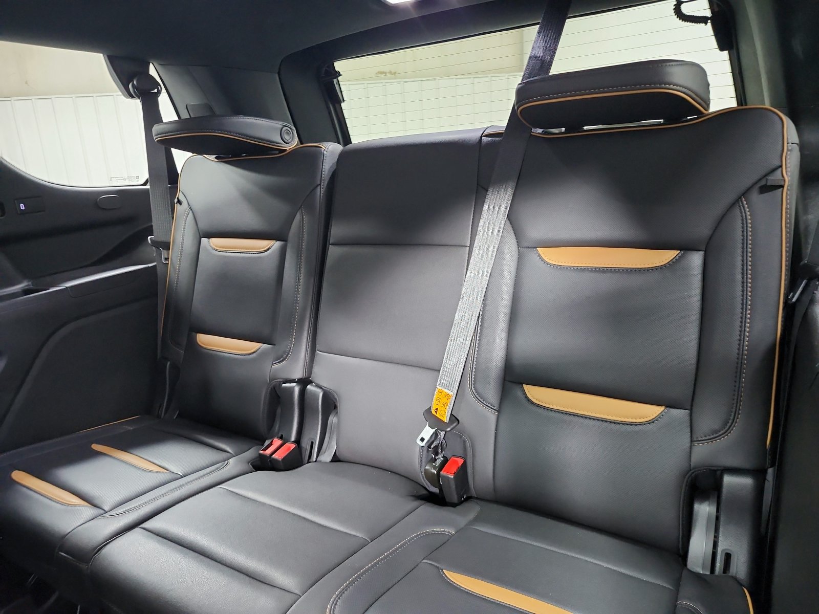 Used 2023 GMC Yukon AT4 AWD/4WD image 13