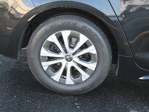 Used 2020 Toyota Corolla LE FWD image 8