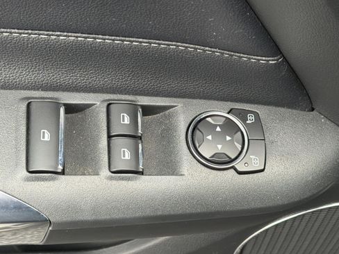 Used 2020 Ford Mustang Premium image 19