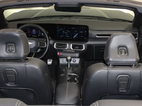 Used 2025 Ford Mustang GT Premium image 13