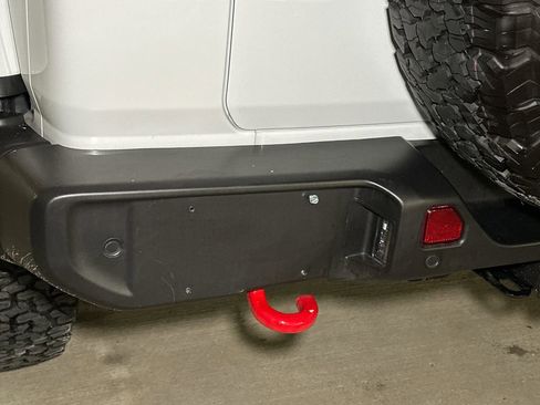 Used 2025 Jeep Wrangler Unlimited Rubicon w/ Technology Group image 4