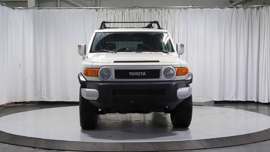 Used 2013 Toyota FJ Cruiser 4WD image 3