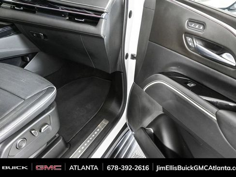 Used 2022 Cadillac Escalade Sport w/ LPO, Illumination Package image 27