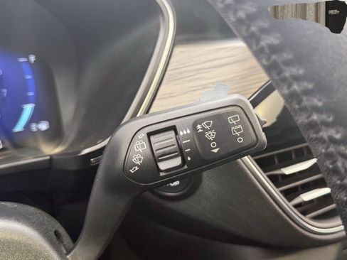 Used 2020 Ford Escape Titanium image 70