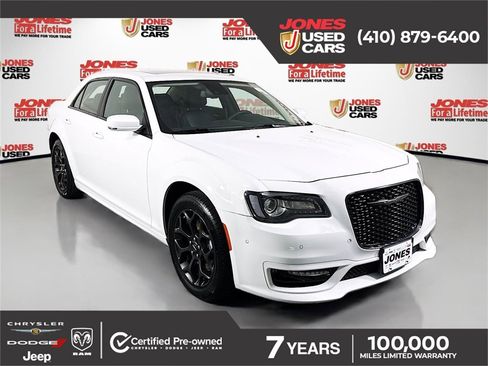 Used 2023 Chrysler 300 Touring L w/ Popular Equipment Group image 1