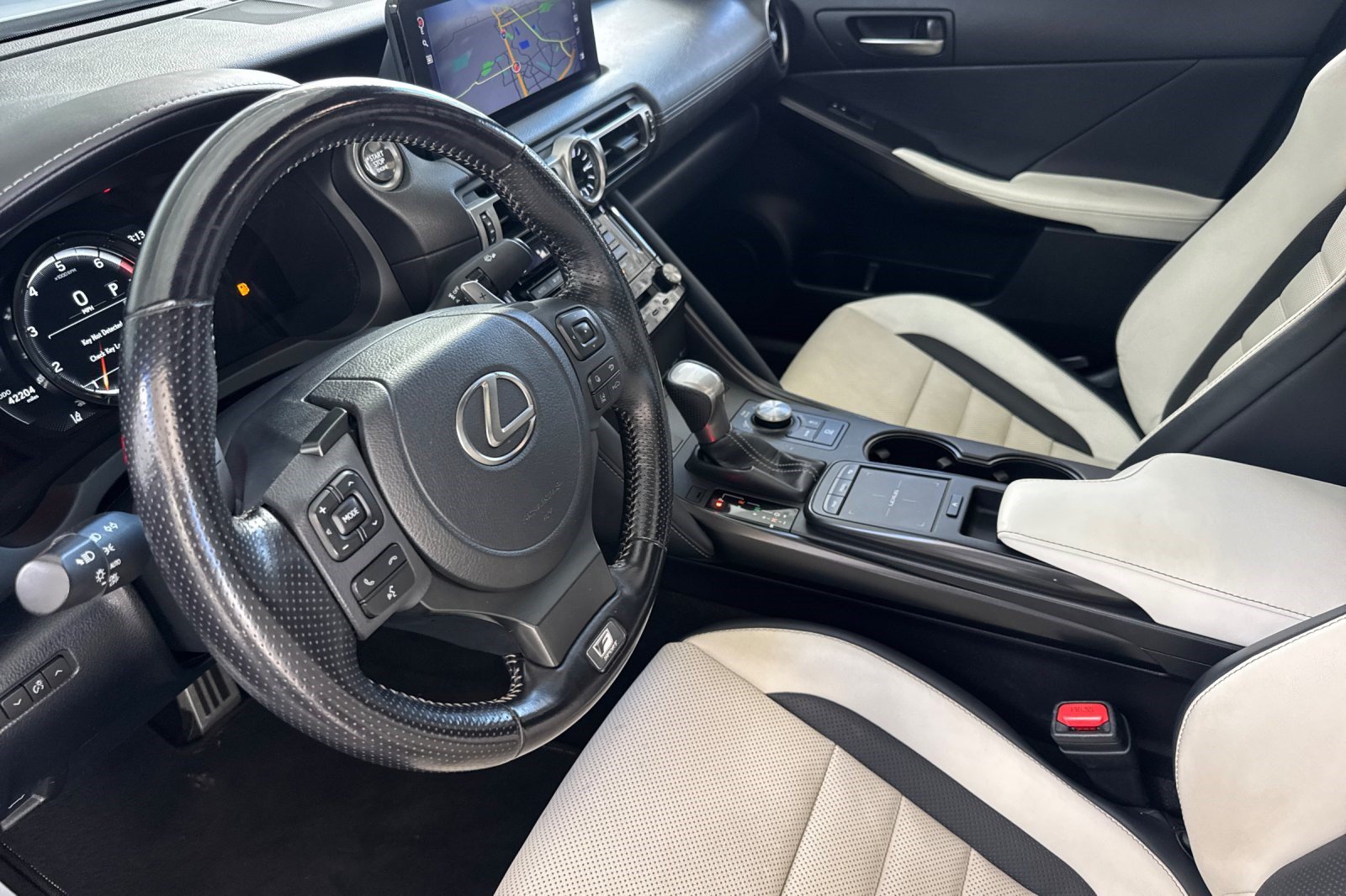 Used 2022 Lexus IS 350 F Sport w/ Navigation Package RWD image 11