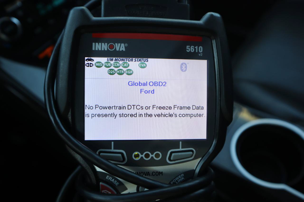 Used 2015 Ford Escape Titanium AWD/4WD image 23