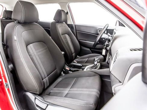 Used 2021 Hyundai Venue SEL w/ Cargo Package image 33