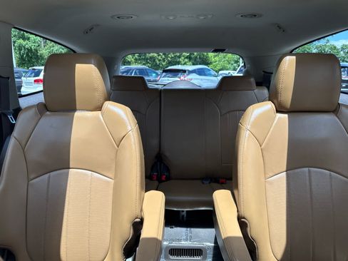 Used 2017 Buick Enclave Premium AWD/4WD image 15