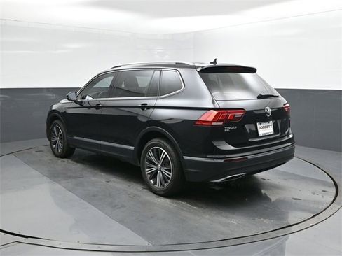 Used 2018 Volkswagen Tiguan SEL image 5