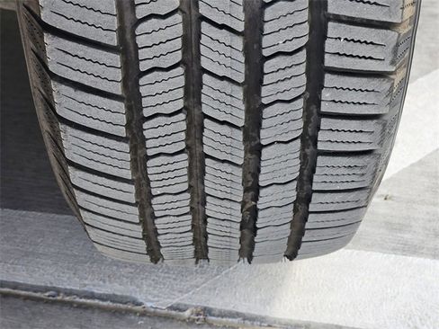 Used 2018 Ford F150 XLT w/ Equipment Group 302A Luxury image 11