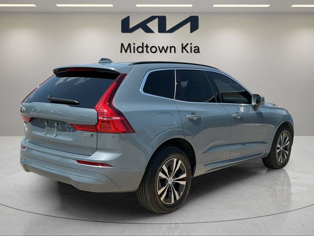Used 2023 Volvo XC60 B5 Core AWD/4WD image 3