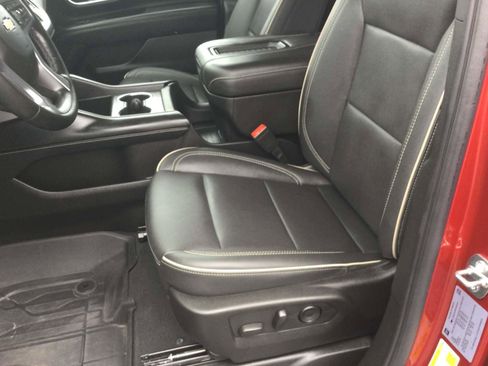 Used 2024 Chevrolet Suburban Premier w/ Premium Package image 20