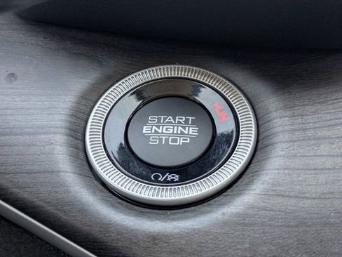 Used 2022 Jeep Grand Cherokee Limited 4xe image 30