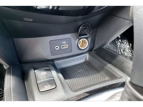 Used 2019 Nissan Rogue SL AWD/4WD image 15