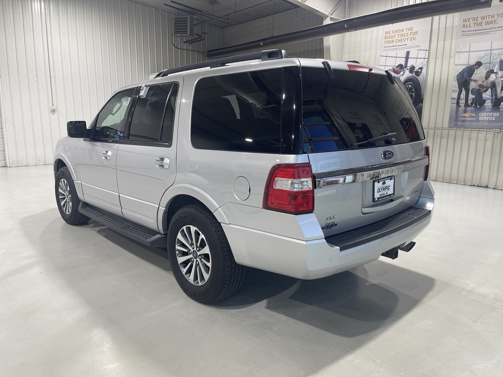 Used 2017 Ford Expedition XLT AWD/4WD image 10