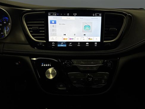 New 2026 Chrysler Pacifica Select w/ S Appearance Package AWD/4WD image 8