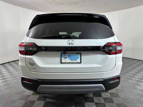 New 2025 Honda Pilot EX-L image 8
