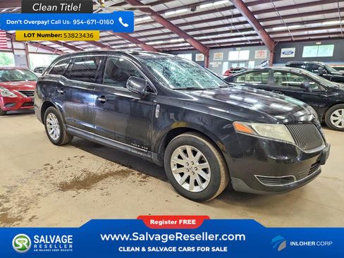 Used 2014 Lincoln MKT AWD image 5