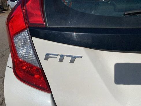 Used 2020 Honda Fit LX image 16
