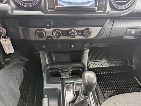Used 2019 Toyota Tacoma SR w/ SR Convenience Package image 13
