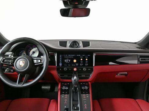 New 2026 Porsche Macan S image 24