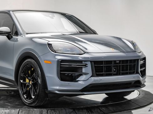 Used 2024 Porsche Cayenne Turbo GT AWD/4WD image 27