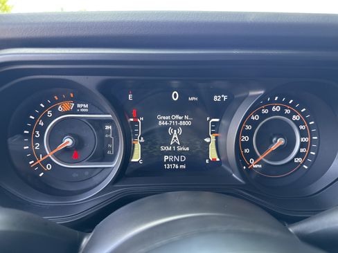 Used 2026 Jeep Wrangler Unlimited Rubicon AWD/4WD image 27