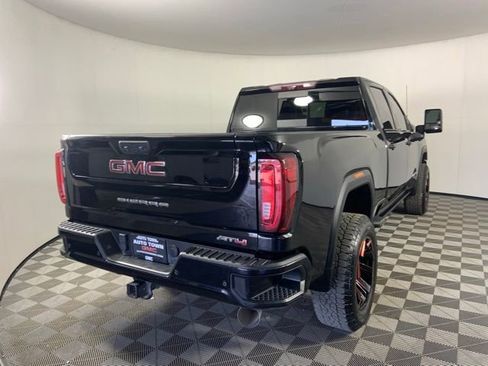 Used 2021 GMC Sierra 2500 AT4 w/ AT4 Premium Plus Package AWD/4WD image 3