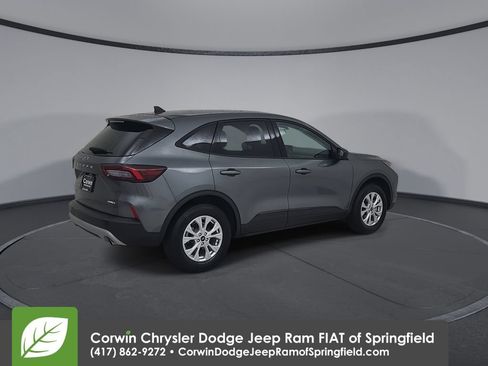 Used 2025 Ford Escape Active AWD/4WD image 15