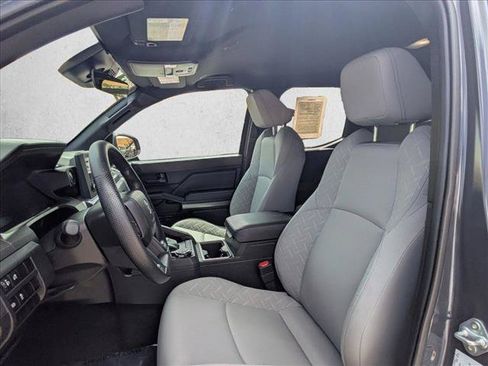 Used 2025 Toyota Tacoma SR5 AWD/4WD image 11