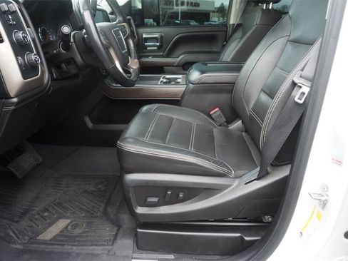 Used 2019 GMC Sierra 2500 Denali w/ Duramax Plus Package image 9