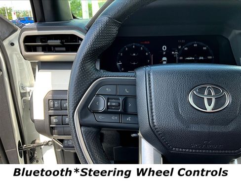 Used 2024 Toyota Tacoma TRD Off-Road AWD/4WD image 12