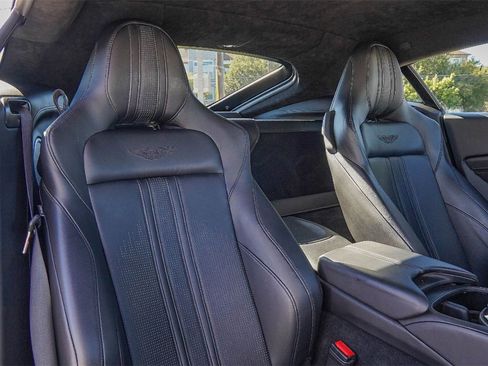 Used 2020 Aston Martin V8 Vantage Coupe image 41