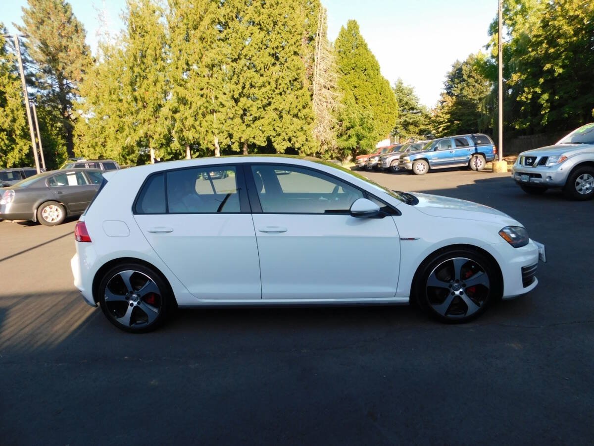 Used 2015 Volkswagen GTI SE FWD image 21